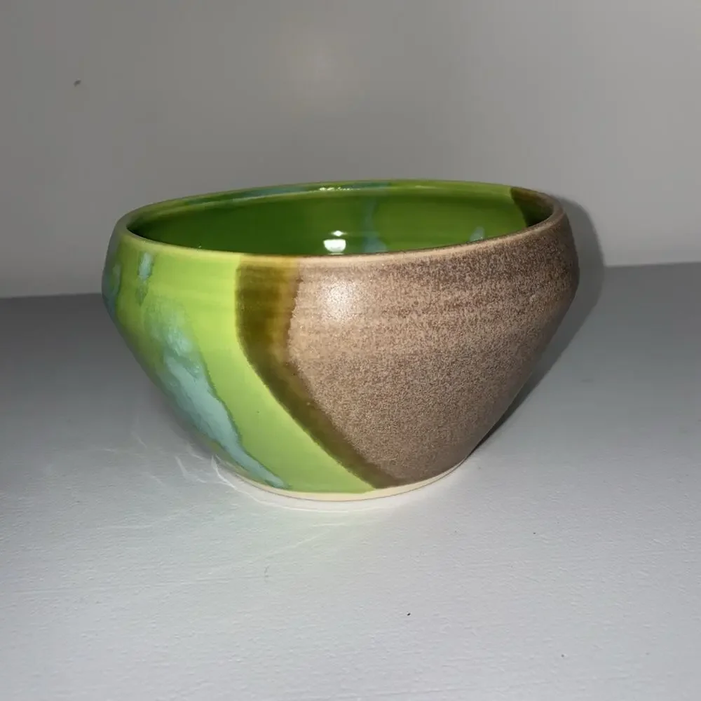 Hand Thrown Art Pottery Bowl Green Glaze Artist Signed 5.25